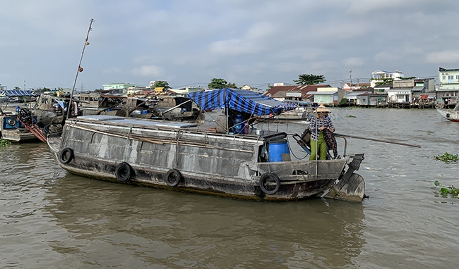 Ho Chi Minh City - My tho - Cai be- Sadec - Long Xuyen - Overnight on private boat